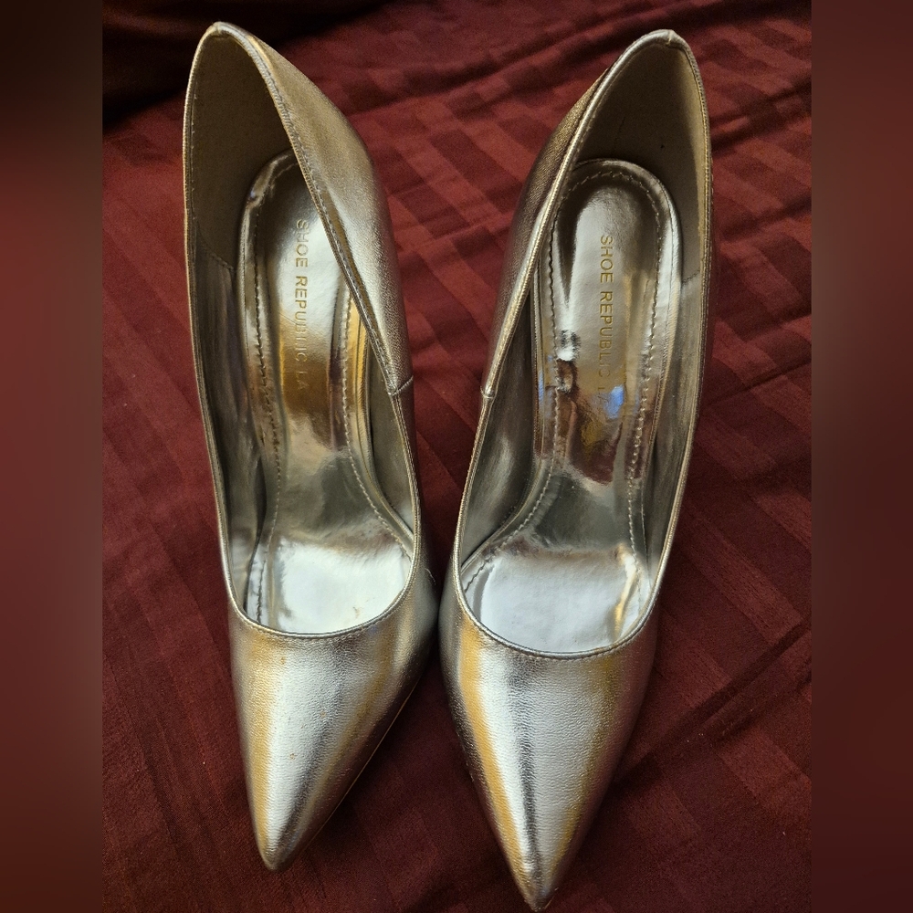 Shoe Republic LA Women's SILVER Heels